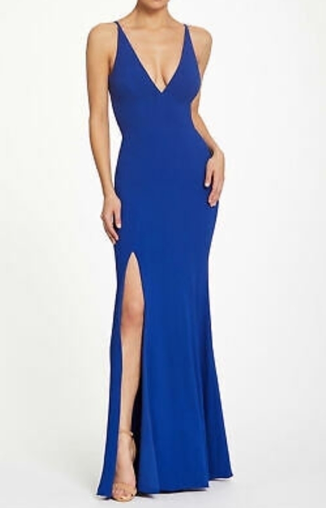 𝅺Dress the Population Iris Plunging V Neckline Gown